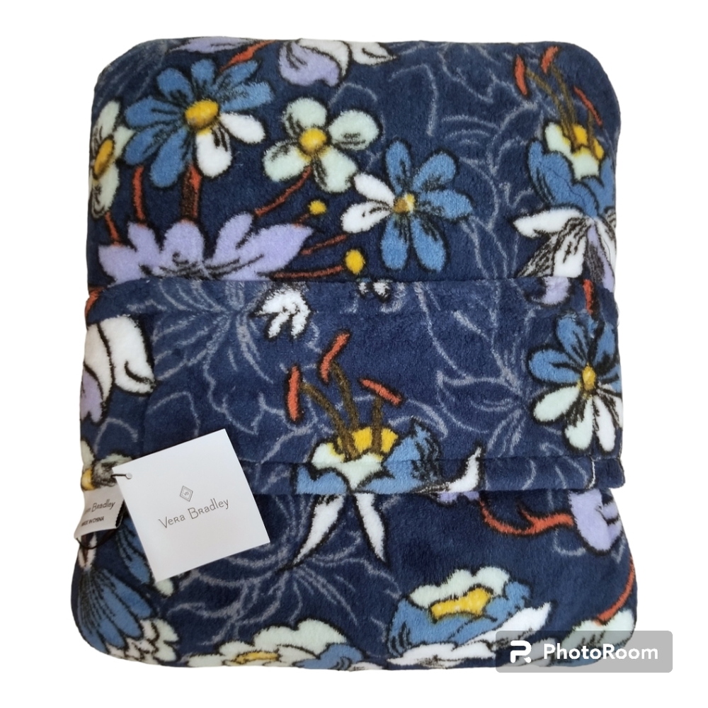 Vera Bradley fleece travel blanket Floral Bursts